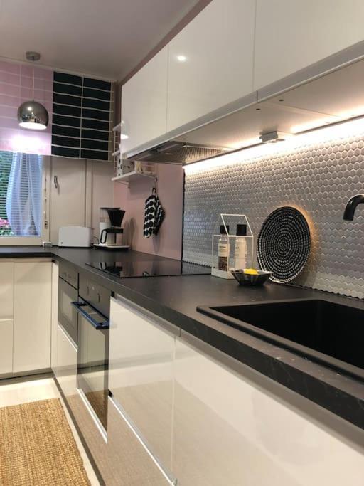 Snowcrystal Home With Jacuzzi And Sauna โรวานิเอมิ ภายนอก รูปภาพ