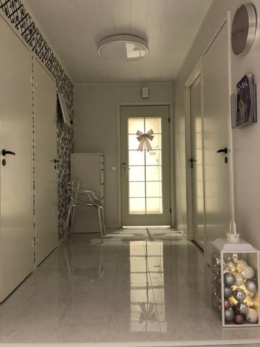 Snowcrystal Home With Jacuzzi And Sauna โรวานิเอมิ ภายนอก รูปภาพ